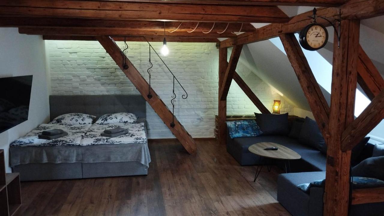 Apartman Albreit 2 ヤーヒモフ エクステリア 写真